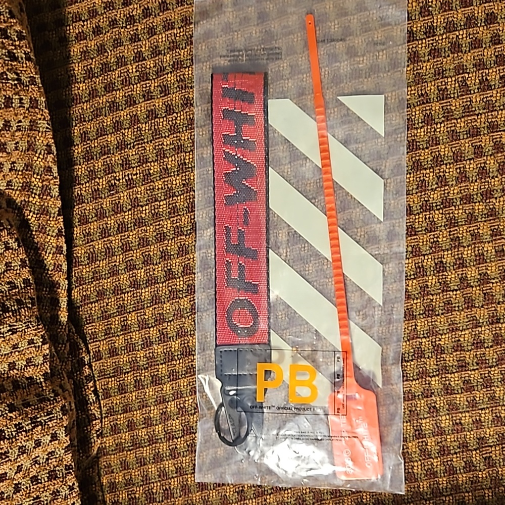 OFF-WHITE KEY LANYARD
